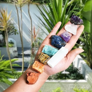 9 PCS Raw Crystals Set, Crystal Confetti Scoop Kit, Mixed Rough Stones Assorted, Crystal Chakra Boxes