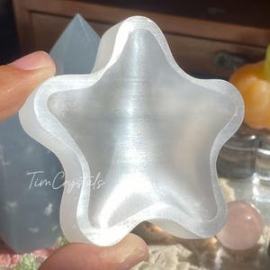 Selenitschale, runde Selenitsternschale, Selenitaufladeschale, Kristallgeschenk 6,5 cm