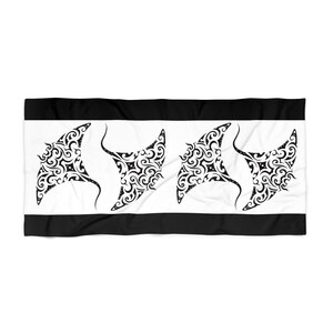 EL MANTARRAYA Beach Towel