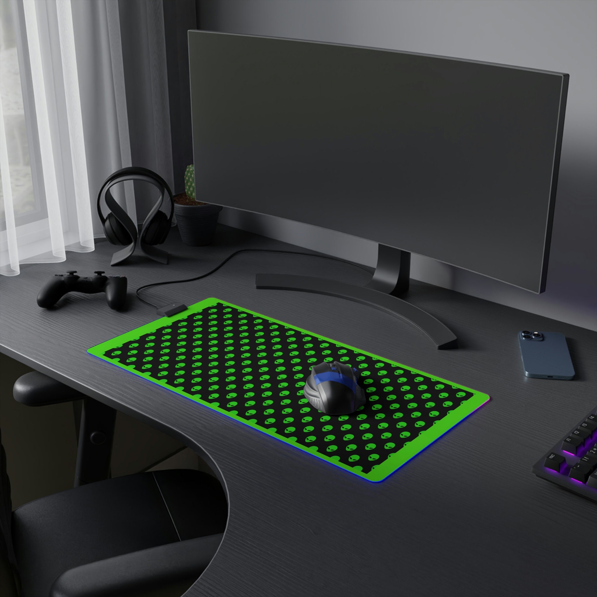 Alien Head LED Gaming Mouse Pad - Etsy
