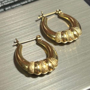 14k solid yellow gold hoop post textured design earrings vintage fine jewelry