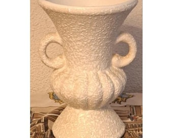 Vintage China Craft Pebbled Textured White Vase 2 Handles EUC Sebring Ohio C170