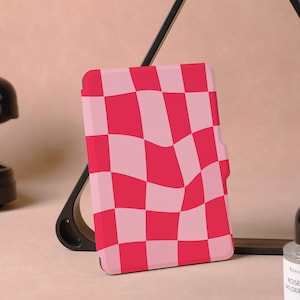 Custodia Kindle Paperwhite personalizzata con motivo a quadri intrecciati rosa, custodia Kindle 6" 2022 completamente nuova, custodia PaperWhite 5 carina, custodia Kindle 10/11a generazione