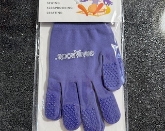 Grabaroos Gloves for Quilting Sewing Scrapbooking Crafting Quilting Accessory Gift for Quilter Fabric Grip Gloves Purple Finger Grip Gloves