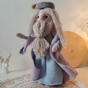Great wizard, teacher, school headmaster, wizard in a purple robe, crocheted doll, collectible figurines, gift for a fan, magic, do, wizard