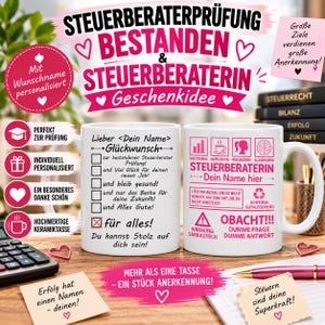 Könnte beinhalten: Zwei weiße Keramiktassen mit pinkfarbenem und schwarzem Text sowie Grafiken. Die linke Tasse zeigt eine Glückwunsch-Checkliste für Steuerberater. Die rechte Tasse listet humorvolle Eigenschaften und Warnhinweise für eine Steuerberaterin auf.