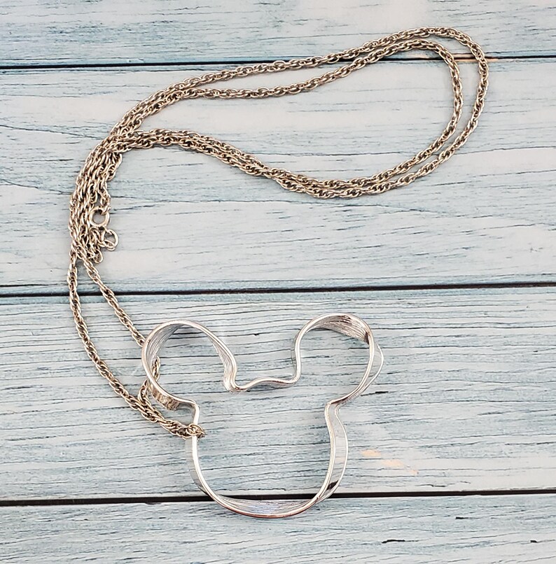 Collar con orejas de Mickey Mouse de Disney Freeform, chapado en plata, 40,6 cm (16 pulgadas) imagen 3