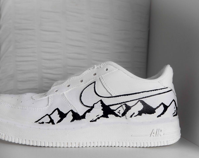 custom spiked bottoms air force 1