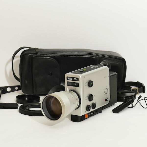 Braun Nizo 801, Super 8 Filmkamera, 1975, Dieter Rams, Made in Germany, silber, schwarz, inkl. original Ledertasche, 7-80mm Zoom Objektv
