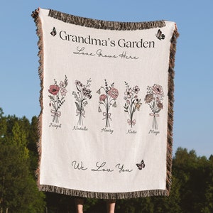 Nana Blanket, Personalized Custom Blanket, Name Blanket, Mothers Day Gift, Grandma Gift, Birth Flower Blanket, Grandmas Garden Gift