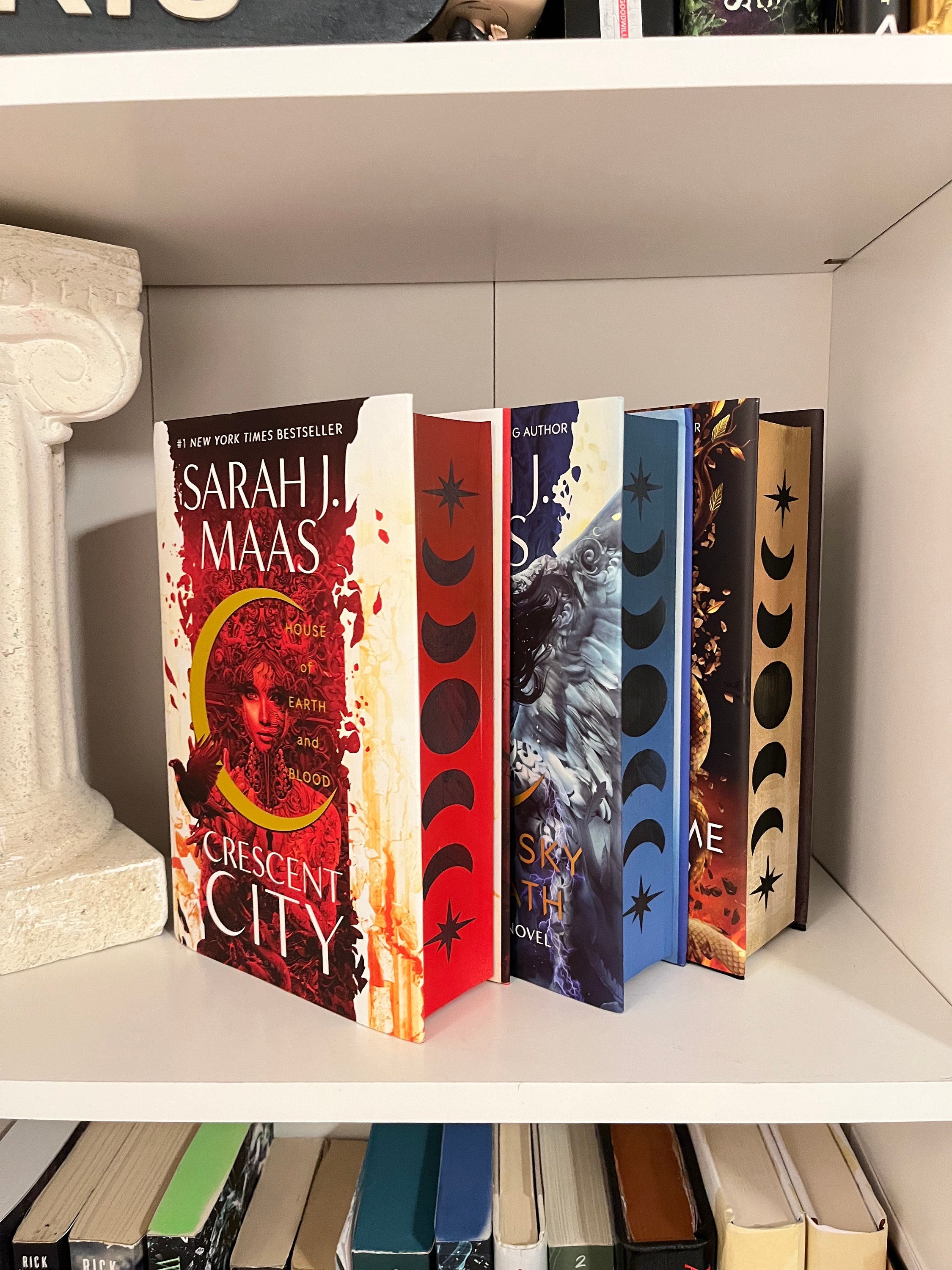 Crescent City House of Flame and Shadow Painted Edges PRE ORDER,  Hand-painted Book Edges, Sarah J Maas Earth and Blood, Fantasy Books - Etsy