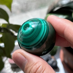 90g | High Polish Malachite Sphere with PERFECT orbital banding | Green Crystal Ball | Vibrational Heart Chakra Gem | AAA Grade Quality