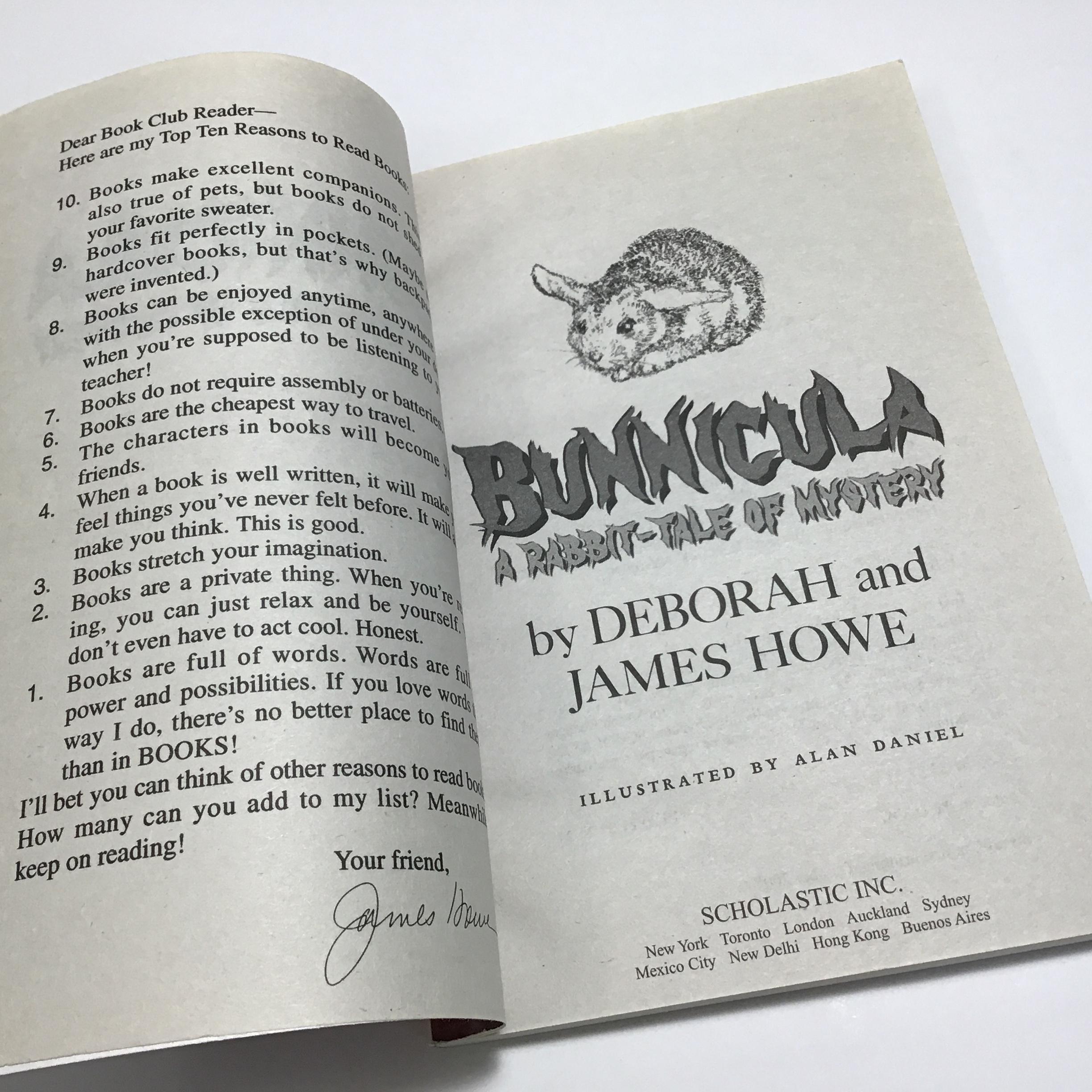 Bunnicula: A Rabbit-tale of Mystery - Deborah & James Howe - Vintage ...