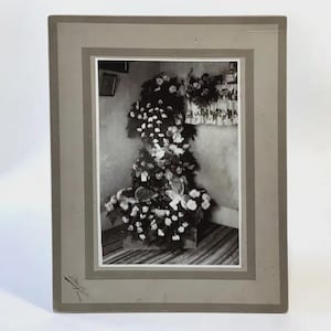Photo de deuil fleurs funéraires victoriennes, arrangement floral funéraire antique 10 x 20 cm, Art victorien de deuil, nature morte des années 1800