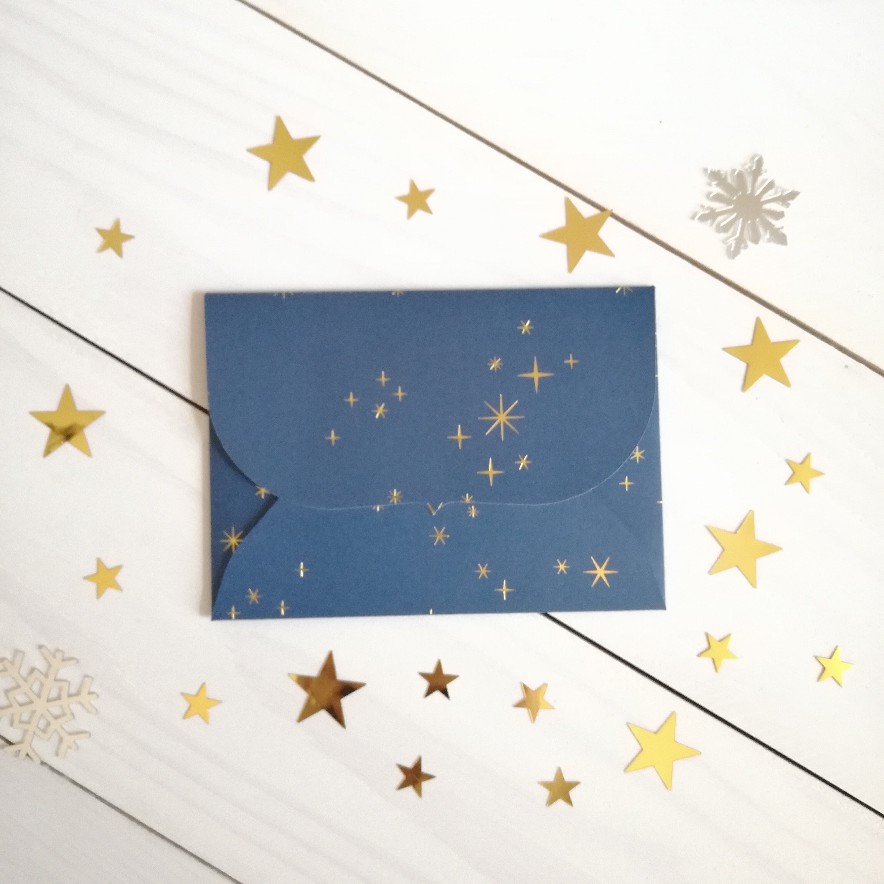 Cricut - Lot de 12 cartes et enveloppes format A2 - Crème et Or Cricut - Lot de 12 cartes et enveloppes format A2 - Crème et Or