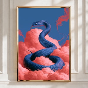 Puede incluir: Una lámina de arte enmarcada que muestra una serpiente azul oscuro con lengua roja, enroscada entre nubes rosas voluminosas y texturizadas sobre un fondo azul sólido. La serpiente tiene escamas detalladas y está centrada en la imagen.