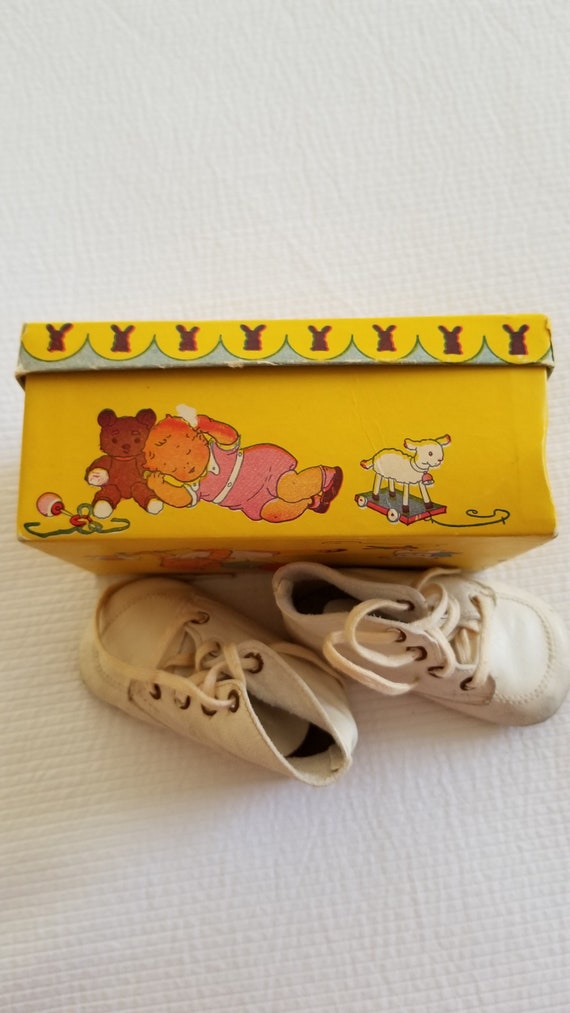 Baby Shoes 1930s Antique Vintage Original Box. Mo… - image 3