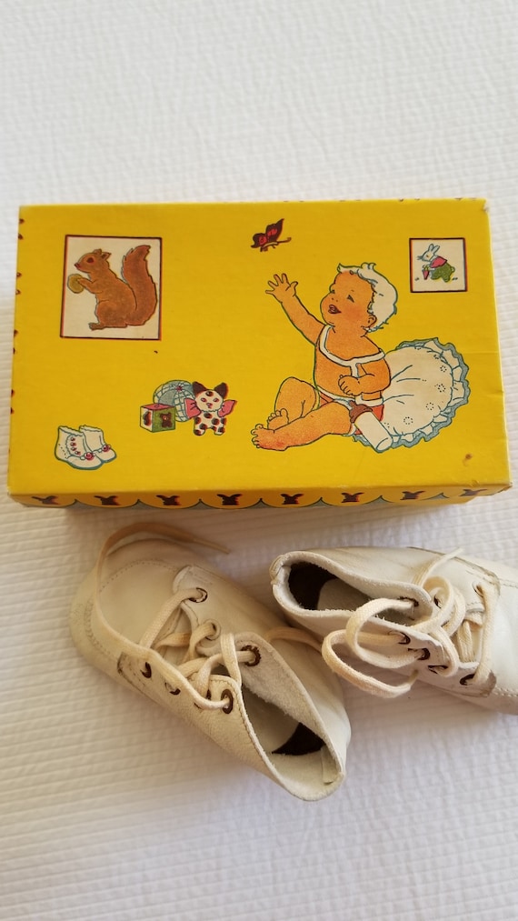 Baby Shoes 1930s Antique Vintage Original Box. Mo… - image 2