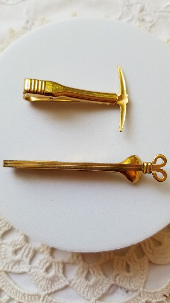 Vintage Mid-century Pair of Tie Clips. Men's vint… - image 1