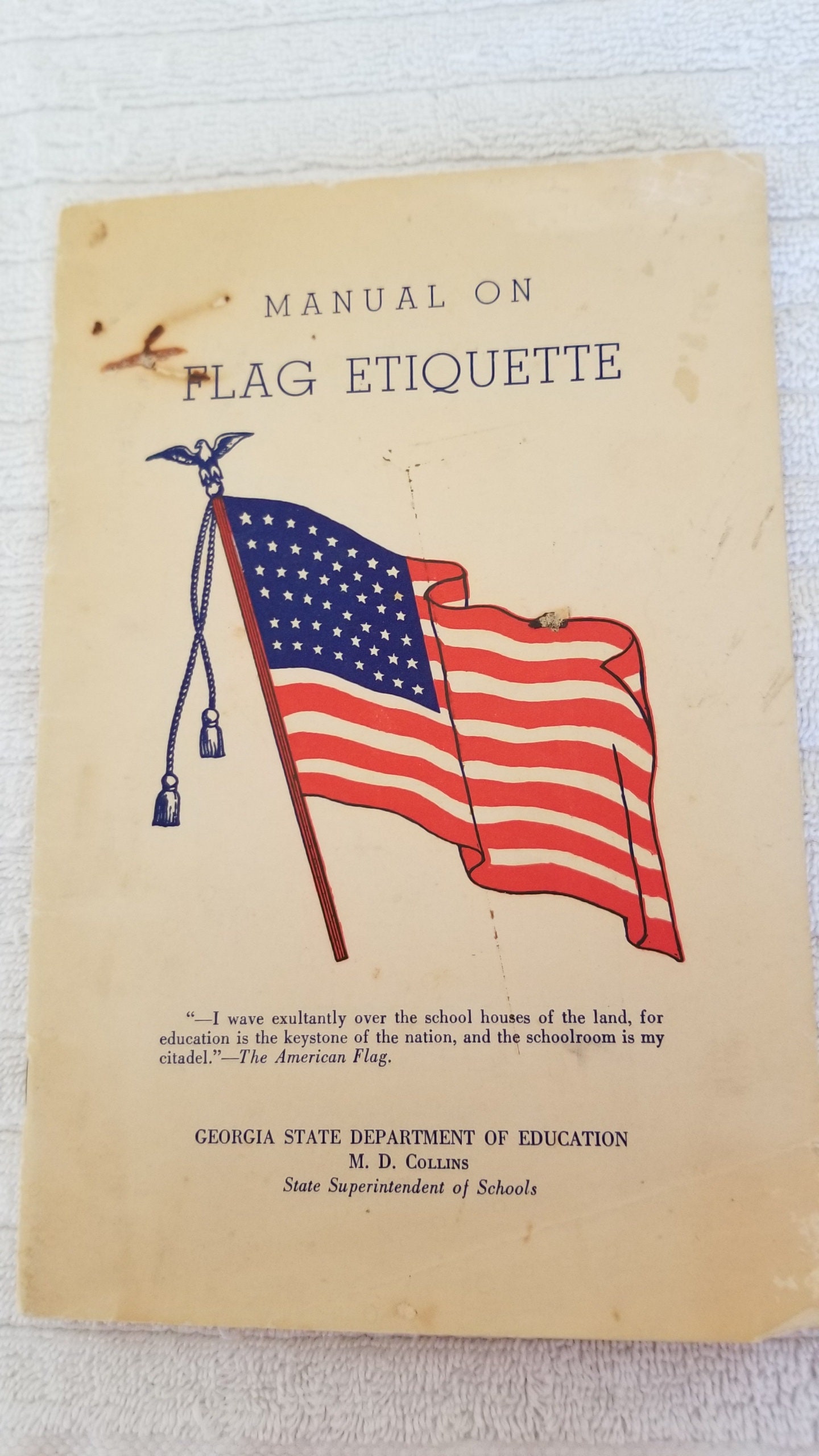 1940 Manual on Flag Etiquette picture