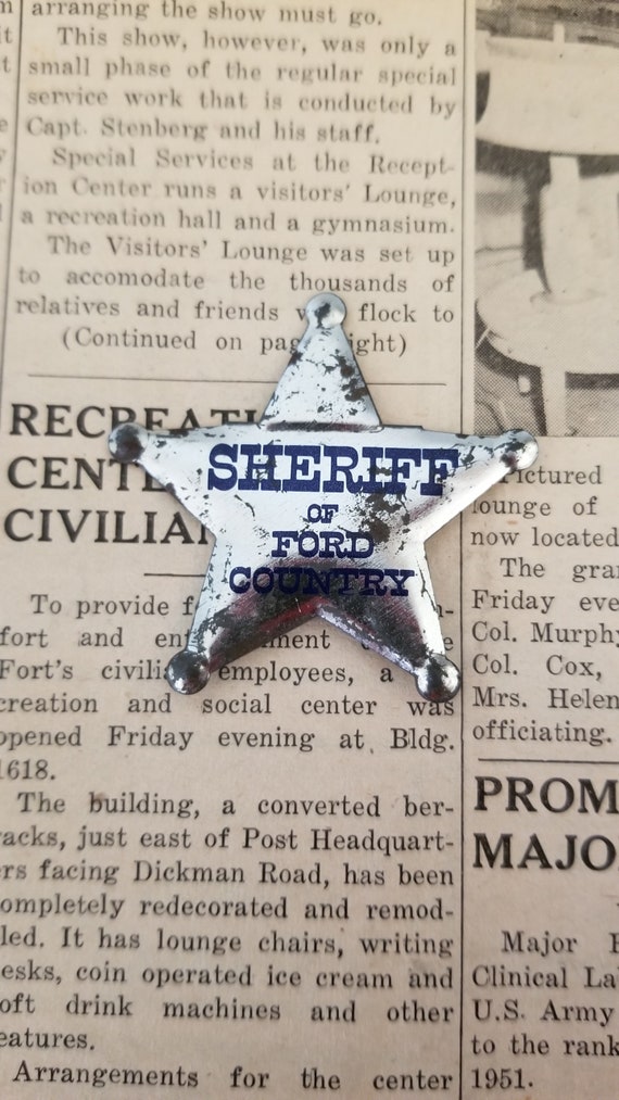 Vintage Badge "Sheriff of Ford County" Small Old T