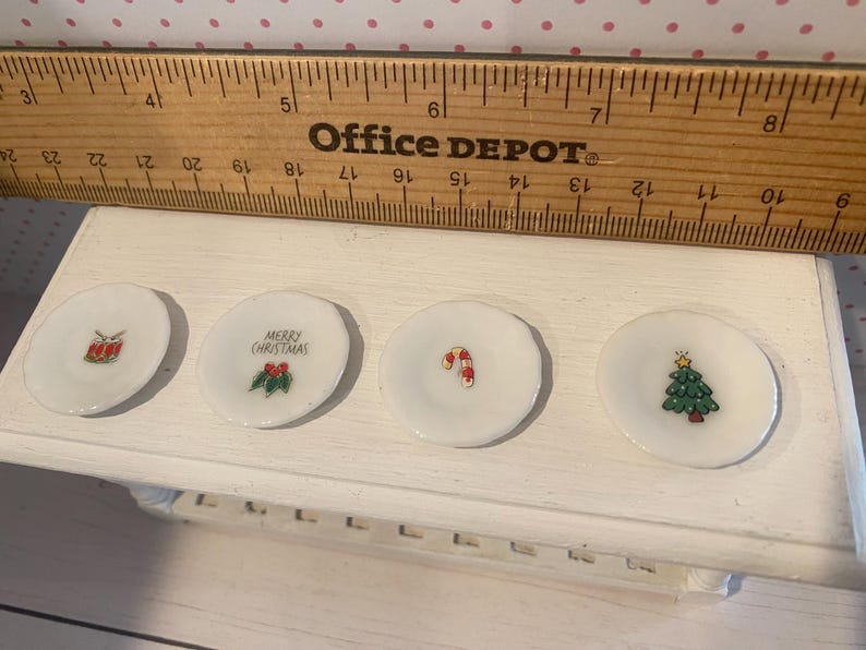 Miniature Holly Jolly Christmas Plates, Dollhouse Holiday Cookies, Tins, Plate Holders, 1:12 Holly Jolly Plates