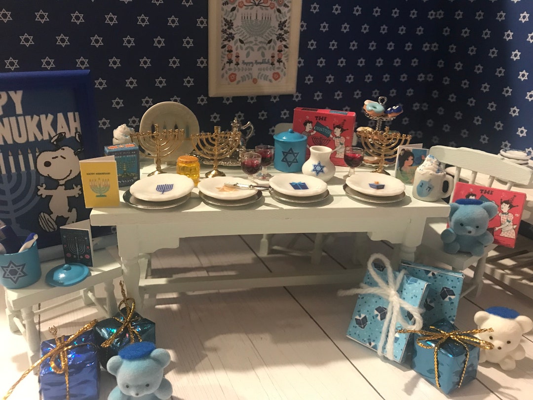 Hanukkah miniatures
