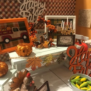 Miniature Dollhouse Wreath, Thanksgiving, Fall Wall Decor, Word Art, Turkeys, Signs, Dollhouse Accessory, 1:12 Scale, Fairy Garden, Diorama