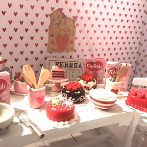 Miniatur Valentine Kuchen, Backset, Valentine Miniaturen, Puppenhausküche, Mini-Utensilien, Maßstab 1:12, Fairy Garden, Diorama, Schaukasten