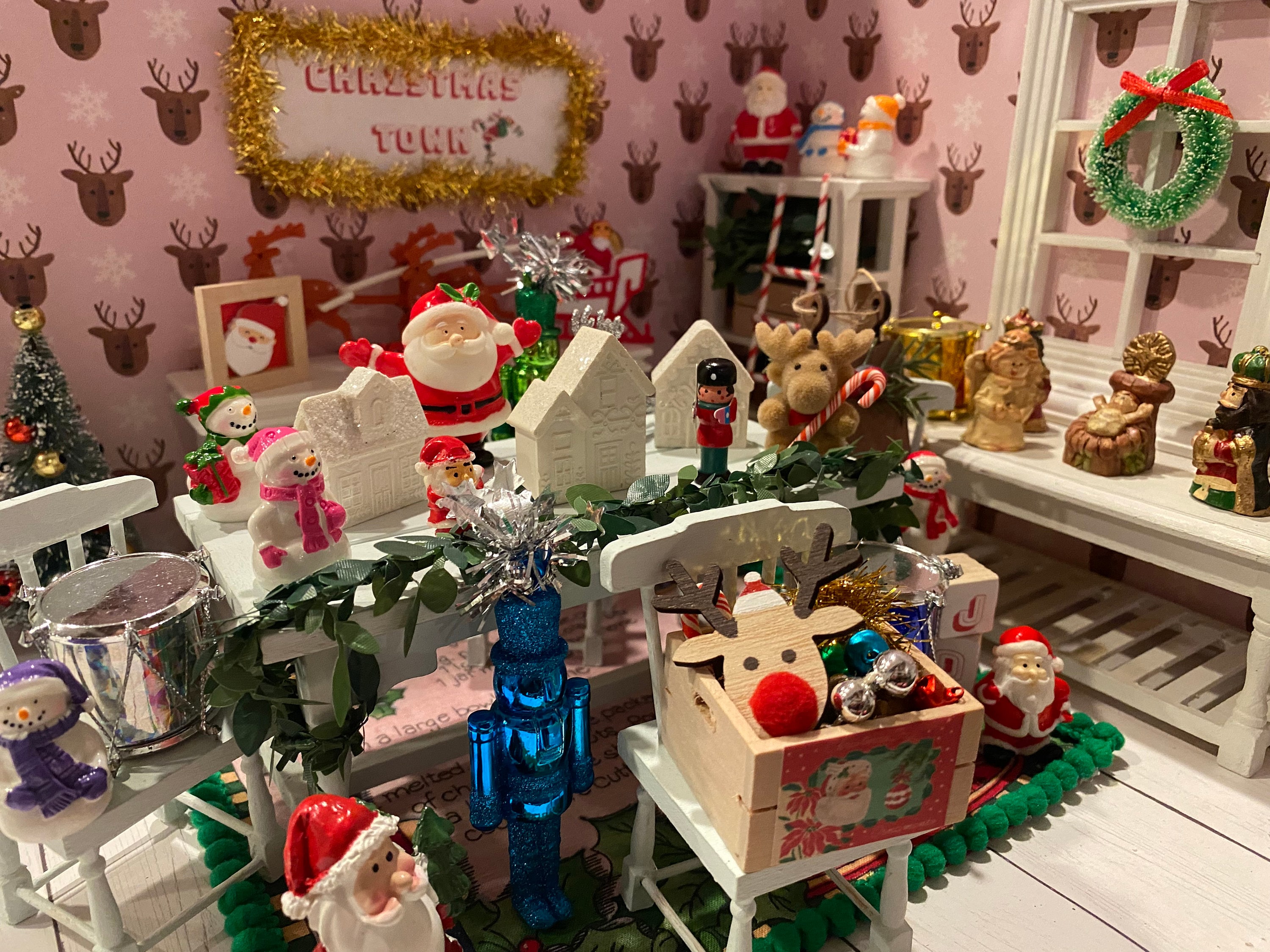 Christmas decorations for dollhouse clearance
