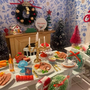 Miniature Christmas Dinner, Formal Christmas Feast, 1:12 Christmas Ham, Vegetables, Christmas Cheesecake, Tabletop Tree, Wine, Scarves