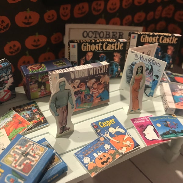 Miniature Halloween Game Boxes and Books, Dollhouse Fall and Halloween, 1:12 Scale, Fairy Garden, Diorama, Shadow Box