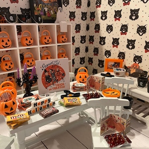 Cubos de calabaza en miniatura para Halloween, cubos para pedir dulces, platos para dulces de Halloween para casas de muñecas, cajas de dulces a escala 1:12, cuencos, bandeja para manzanas acarameladas imagen 2