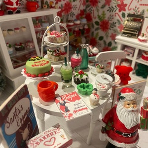 Miniature Santa&#39;s Sweet Shoppe, Dollhouse Christmas Bakery, 1:12, Cakes, Cupcakes, Cookies, Candy Canes, Cocoa, Gingerbread House, Baking