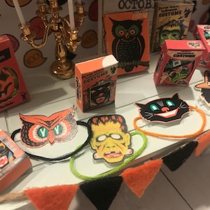 Miniatur Halloween Kostüm Boxen, Puppenhaus Halloween Masken, 1:12, Halloween Dekoration, Glitter Prop, Hexe, Katze, Frankenstein, Eule Boxen
