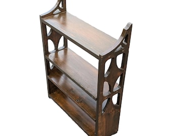 Vintage Chippendale Wandregal aus Mahagoni mit durchbrochenen Laubsägearbeit Seiten