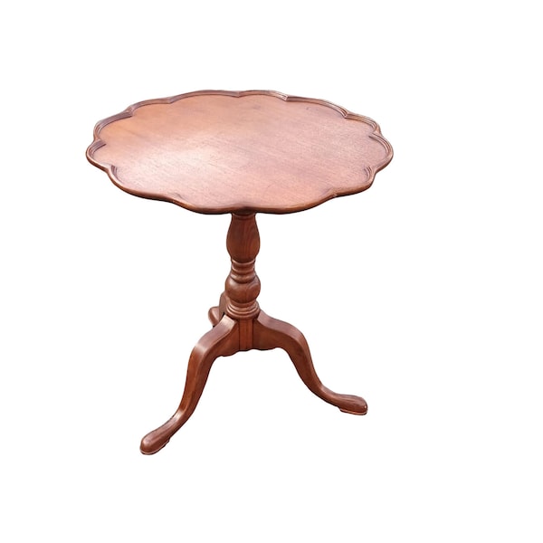 VINTAGE ANTIQUE Mid 20th Century Vintage Cherry Chippendale Style Pie Crust Pedestal Side Tea Table