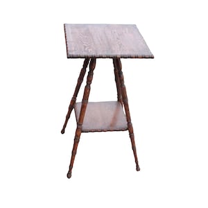 Tavolino vintage in legno di quercia dei primi del XX secolo