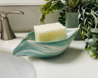 Handmade Concrete Soap Dish: Self-Draining, Modern Bathroom Decor