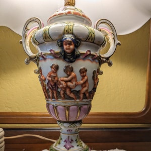 Vintage Capodimonte Putti Cherubs Porcelain Lamp