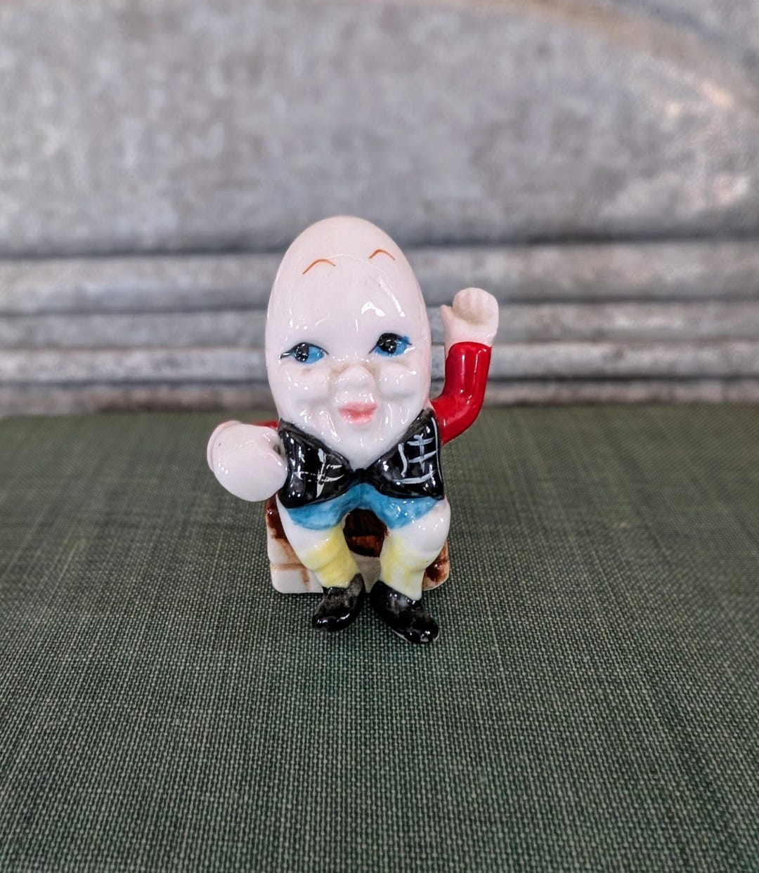 Vintage Miniature Ceramic Humpty Dumpty Figurine - Etsy
