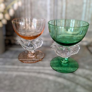 1940&#39;s Rooster Glasses, Green and Pink Morgantown Chanticleer Glasses