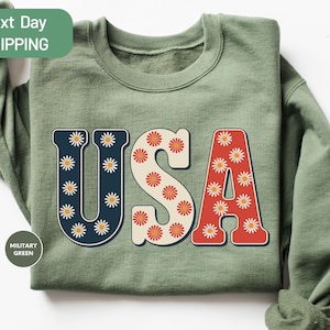 Retro USA Sweatshirt, Floral USA Sweatshirt, America Sweater, 4th Of July Sweatshirt, Patriotic Women Sweater, Womens USA Crewneck
