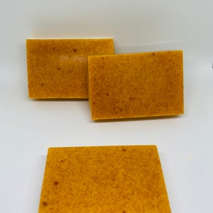 Savon kojic pour le visage au curcuma, savon kojic, savon nettoyant pour le visage, savon pour le visage et le corps au curcuma, savon kojic pour le visage et le corps image 4