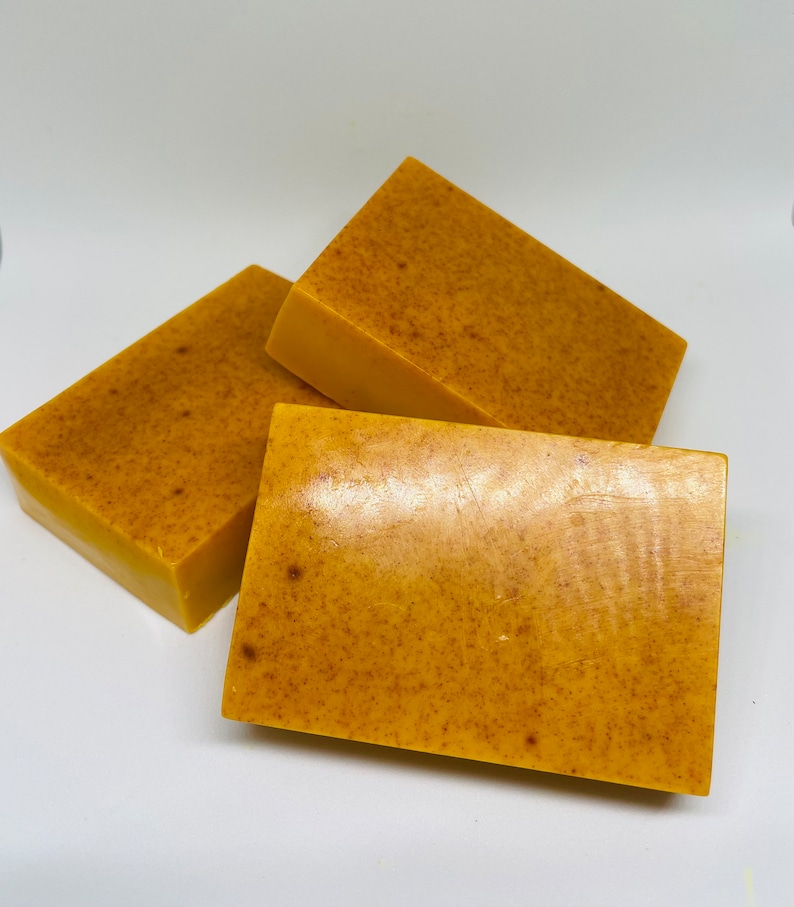 Savon kojic pour le visage au curcuma, savon kojic, savon nettoyant pour le visage, savon pour le visage et le corps au curcuma, savon kojic pour le visage et le corps image 6