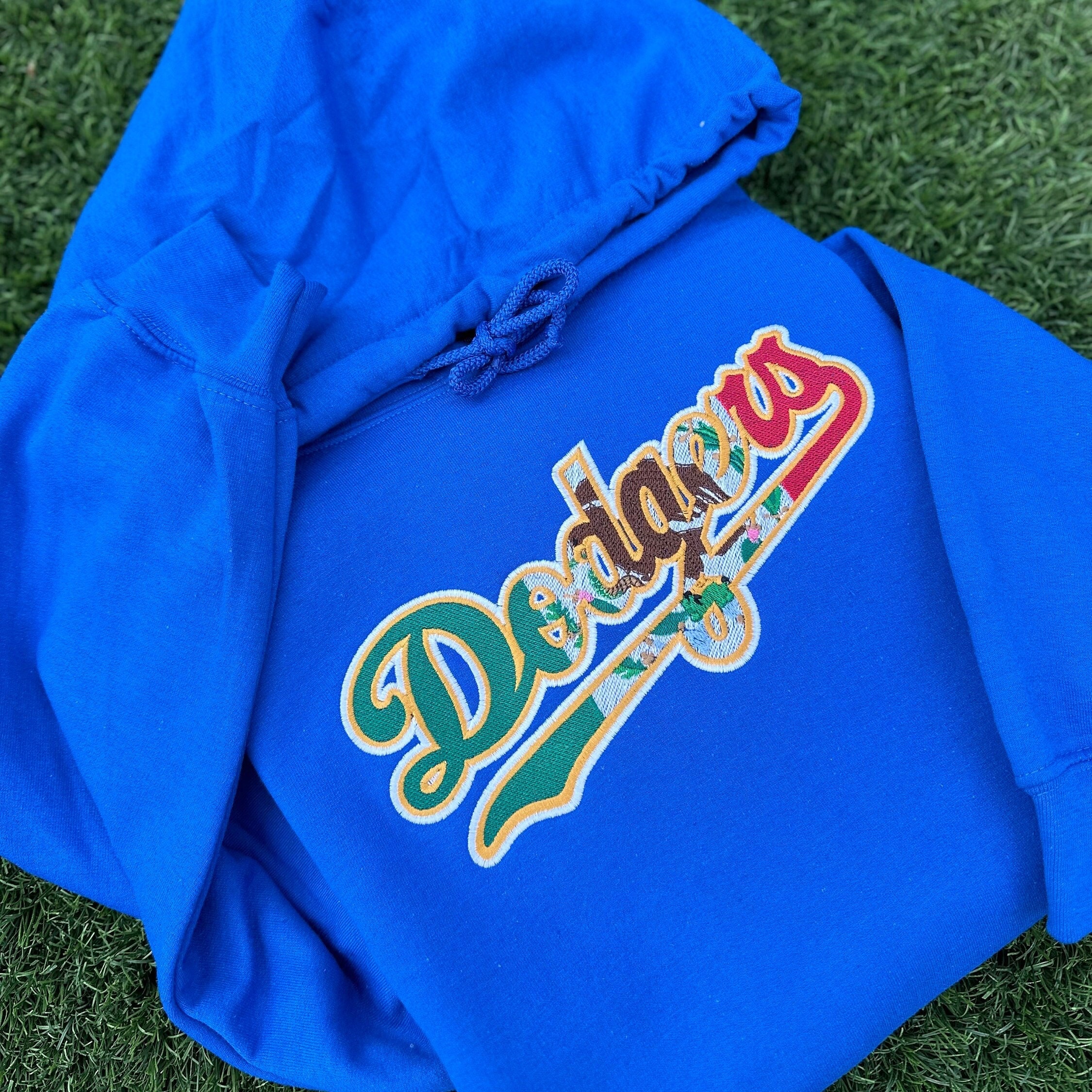 [GRAVER]★BASEBALL BLUE LOGO EMBROIDERY HOODIE Dirty Blue Mage Embroidered Hoodie – DeadonBoardMTG