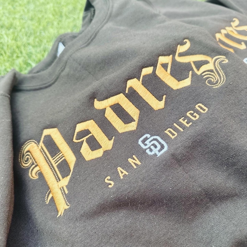 Padres San Diego Baseball bestickter Rundhals-Hoodie Padres Baseball Team Originaldesign Padres Rundhalsausschnitt Padres Kapuzenpullover Bild 4