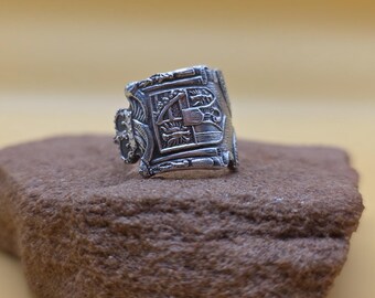 Size 8 Vintage House of Liechtenstein Spoon Ring