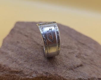 Size 9 Vintage Spoon Ring- J Initial