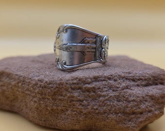 Size 8 Vintage Boston Spoon Ring